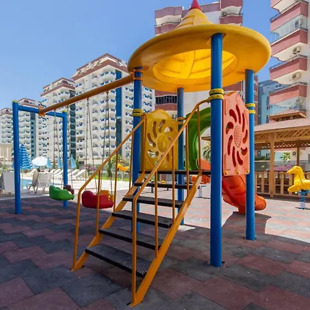 Gokgur 2-bedroom For Rent, 400 Meters From The Sea, Mahmutlar, Alanya